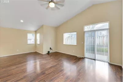 39302 Stratford Pl, Sandy, OR 97055 - Photo 14