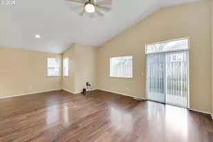 39302 Stratford Pl, Sandy, OR 97055 - Photo 14