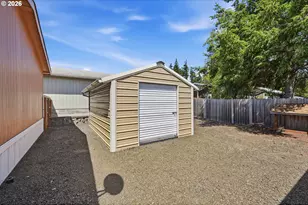 2990 Knott Terrace, Coos Bay, OR 97420 - Photo 32