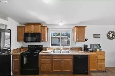 2990 Knott Ter, Coos Bay, OR 97420 - Photo 10