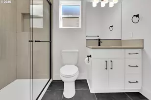 5773 S Kelly Ave, Portland, OR 97239 - Photo 30