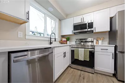 4921 SW 59th Ave #6, Portland, OR 97221 - Photo 8