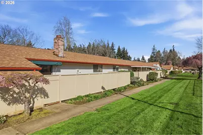 2114 SE 148th Pl, Portland, OR 97233 - Photo 2