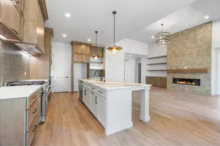 10710 SE 13th Cir, Vancouver, WA 98664 - Photo 18