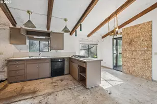 89435 Fields Rd, Elmira, OR 97437 - Photo 12