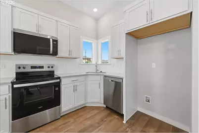1425 2nd St, Columbia City, OR 97018 - Photo 8