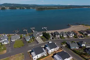 1425 2nd St, Columbia City, OR 97018 - Photo 26