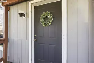 13517 SE Pardee Dr, Portland, OR 97236 - Photo 4