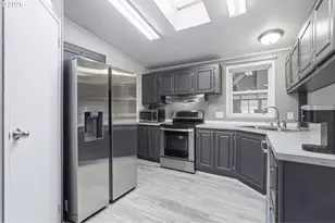 13517 SE Pardee Dr, Portland, OR 97236 - Photo 16