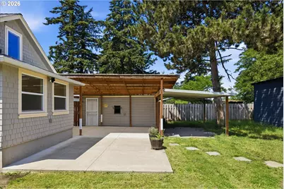 8327 SE Clatsop St, Portland, OR 97266 - Photo 24