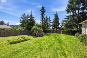 8327 SE Clatsop St, Portland, OR 97266 - Photo 32