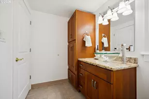 8327 SE Clatsop St, Portland, OR 97266 - Photo 18