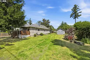 8327 SE Clatsop St, Portland, OR 97266 - Photo 28