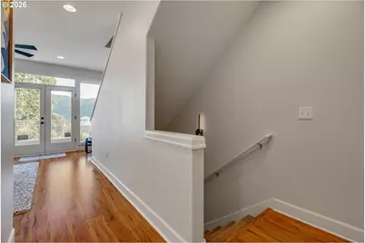 8229 N Edison St, Portland, OR 97203 - Photo 18