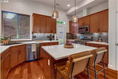 8229 N Edison St, Portland, OR 97203 - Photo 14