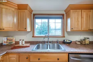 88165 Huston Rd, Veneta, OR 97487 - Photo 12