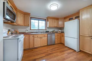 88165 Huston Rd, Veneta, OR 97487 - Photo 10