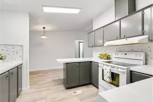 15768 SE Powell Blvd, Portland, OR 97236 - Photo 10