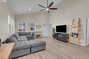 6411 SE 94th Ave, Portland, OR 97266 - Photo 8