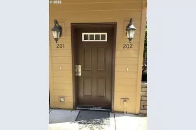 2845 NE M L King Blvd NE, Portland, OR 97212 - Photo 6