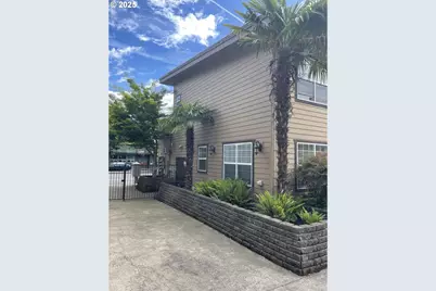 2845 NE M L King Blvd NE, Portland, OR 97212 - Photo 2