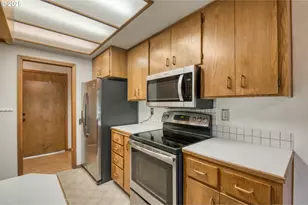 15035 NE Sacramento St, Portland, OR 97230 - Photo 18