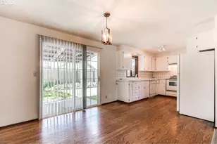 730 Arcadia Dr, Eugene, OR 97401 - Photo 4