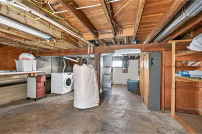 520 SE 1st St, McMinnville, OR 97128 - Photo 36