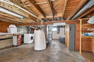 520 SE 1st St, McMinnville, OR 97128 - Photo 36