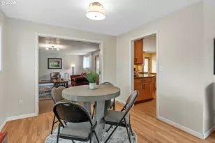 13520 SW Devonshire Dr, Beaverton, OR 97005 - Photo 8