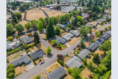 13520 SW Devonshire Dr, Beaverton, OR 97005 - Photo 40