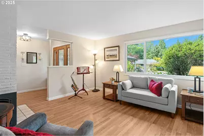 13520 SW Devonshire Dr, Beaverton, OR 97005 - Photo 6