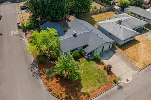 13520 SW Devonshire Dr, Beaverton, OR 97005 - Photo 36