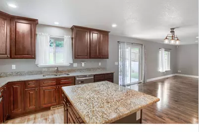 909 Highland St, Ridgefield, WA 98642 - Photo 8