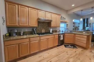 70 Magnolia Dr, Creswell, OR 97426 - Photo 4