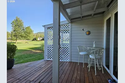 70 Magnolia Dr, Creswell, OR 97426 - Photo 10