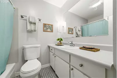 358 Cervantes Cir, Lake Oswego, OR 97035 - Photo 20