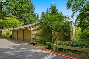 358 Cervantes Cir, Lake Oswego, OR 97035 - Photo 2