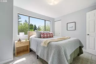 358 Cervantes Cir, Lake Oswego, OR 97035 - Photo 18