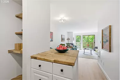 358 Cervantes Cir, Lake Oswego, OR 97035 - Photo 14