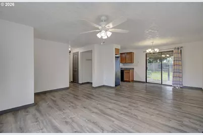 3915 NE 137th Ave, Vancouver, WA 98682 - Photo 6