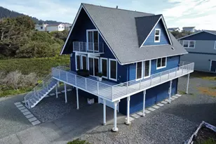 93890 Pebble Pl, Gold Beach, OR 97444 - Photo 2