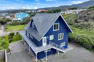 93890 Pebble Pl, Gold Beach, OR 97444 - Photo 30