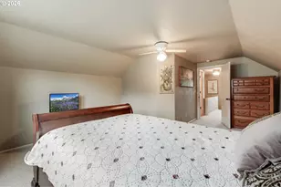 4446 NE Irving St, Portland, OR 97213 - Photo 20