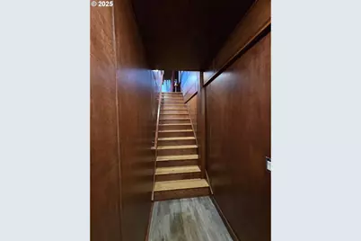 571 NW Wade St, Estacada, OR 97023 - Photo 12