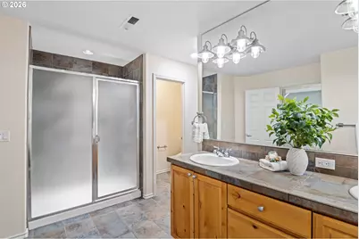 14992 SW Lookout Dr, Portland, OR 97224 - Photo 40