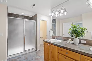 14992 SW Lookout Dr, Portland, OR 97224 - Photo 40