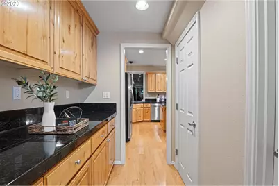 14992 SW Lookout Dr, Portland, OR 97224 - Photo 28