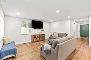 24705 Parkside Dr, Veneta, OR 97487 - Photo 14