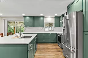 24705 Parkside Dr, Veneta, OR 97487 - Photo 10